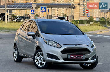 Хэтчбек Ford Fiesta 2018 в 