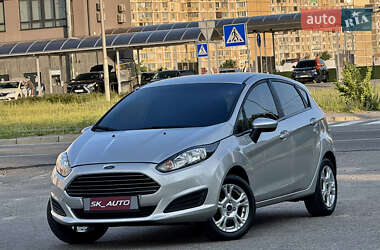 Хэтчбек Ford Fiesta 2018 в 