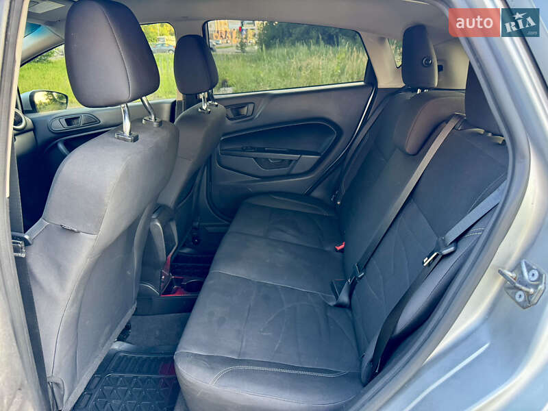 Хэтчбек Ford Fiesta 2018 в Киеве фото 22 Хэтчбек Ford Fiesta 2018 в Киеве