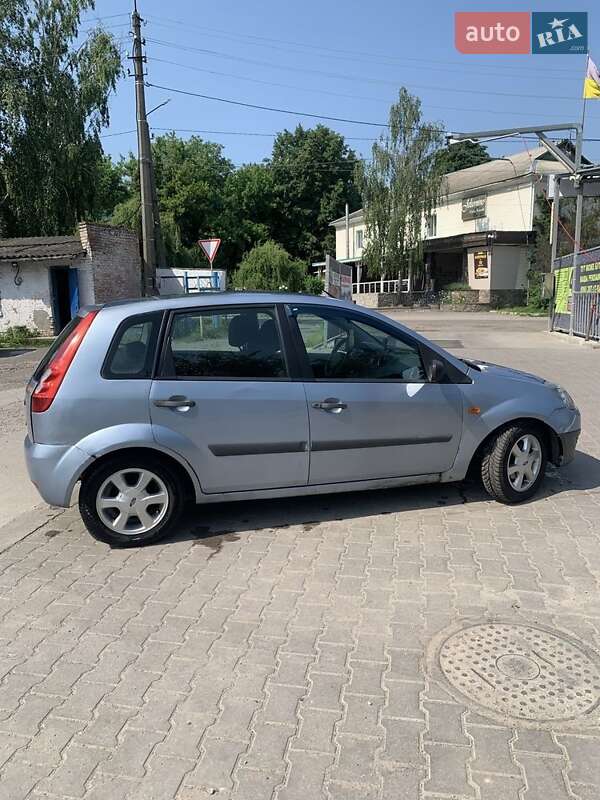 Хэтчбек Ford Fiesta 2005 в Киеве