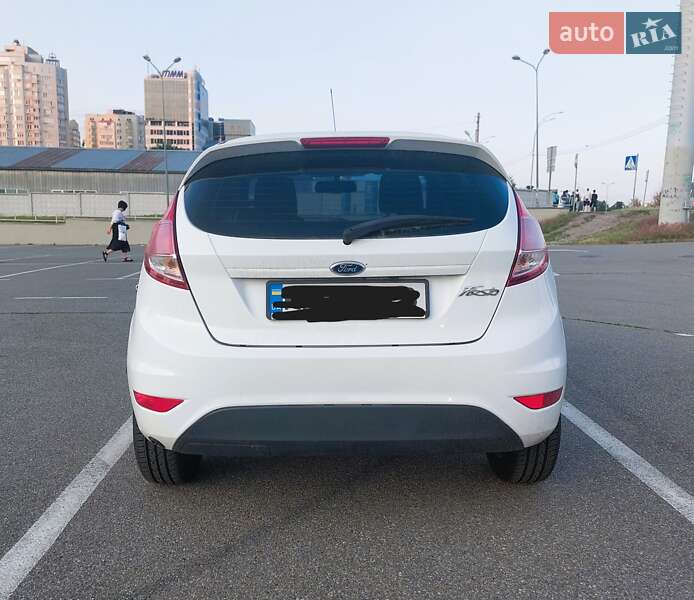 Хэтчбек Ford Fiesta 2012 в Киеве
