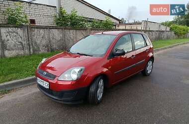 Хэтчбек Ford Fiesta 2006 в 