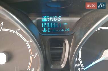 Хэтчбек Ford Fiesta 2015 в 
