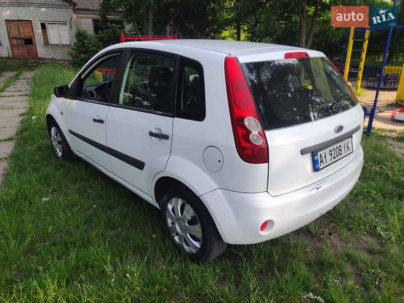 Хэтчбек Ford Fiesta 2007 в Нежине