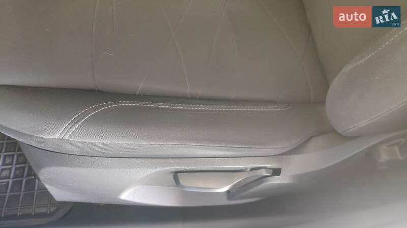 Хэтчбек Ford Fiesta 2016 в Киеве