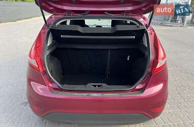 Хэтчбек Ford Fiesta 2011 в 