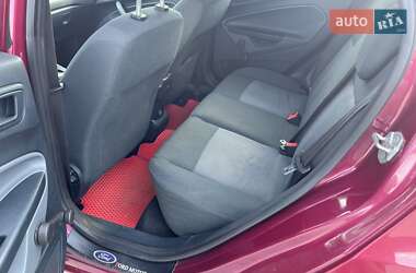 Хэтчбек Ford Fiesta 2011 в 