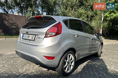 Хэтчбек Ford Fiesta 2016 в 