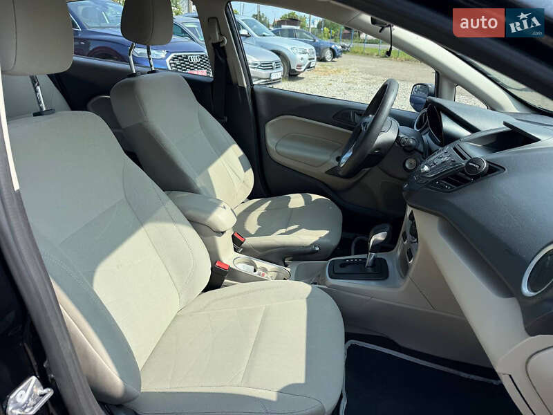 Седан Ford Fiesta 2017 в Коломые