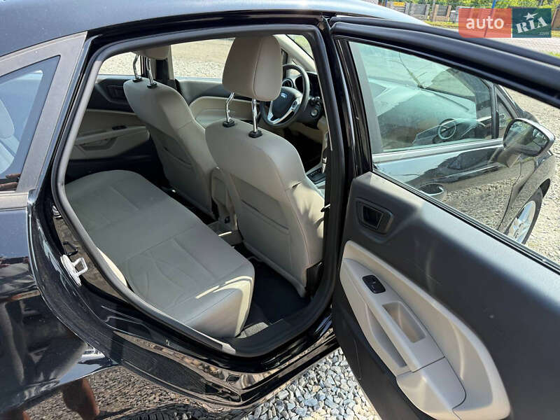 Седан Ford Fiesta 2017 в Коломые