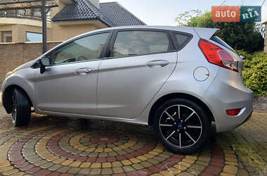 Хэтчбек Ford Fiesta 2019 в 