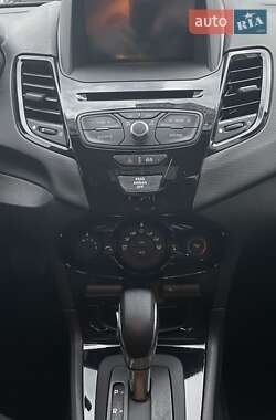 Хэтчбек Ford Fiesta 2019 в 
