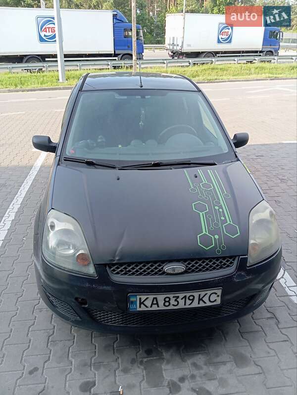 Хэтчбек Ford Fiesta 2007 в Киеве
