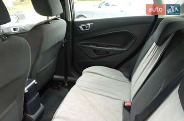 Хэтчбек Ford Fiesta 2013 в 