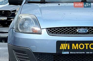 Хэтчбек Ford Fiesta 2006 в 
