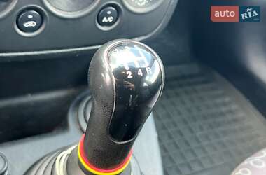 Хэтчбек Ford Fiesta 2006 в 