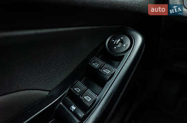 Хэтчбек Ford Fiesta 2013 в 