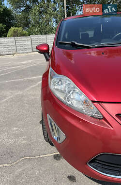Хэтчбек Ford Fiesta 2010 в 