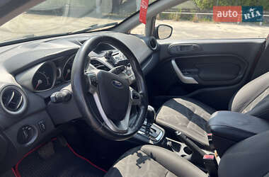 Хэтчбек Ford Fiesta 2010 в 