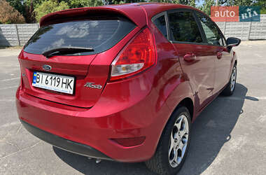 Хэтчбек Ford Fiesta 2010 в 
