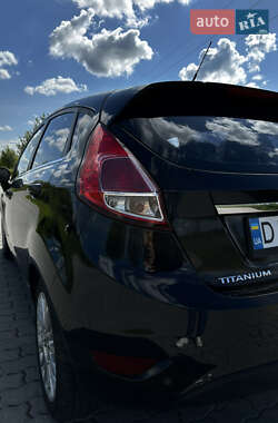 Хэтчбек Ford Fiesta 2013 в 