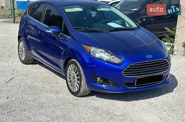 Хэтчбек Ford Fiesta 2014 в 