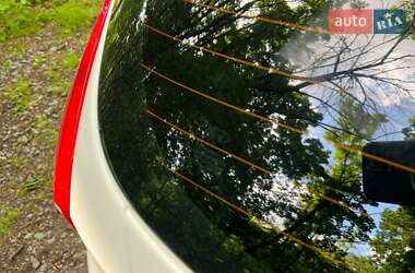 Хэтчбек Ford Fiesta 2011 в 
