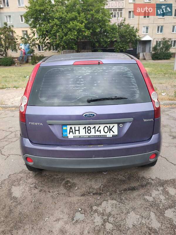 Хэтчбек Ford Fiesta 2006 в Каменском