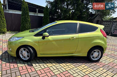 Хэтчбек Ford Fiesta 2008 в 