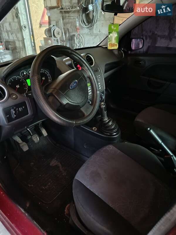 Хэтчбек Ford Fiesta 2007 в Запорожье