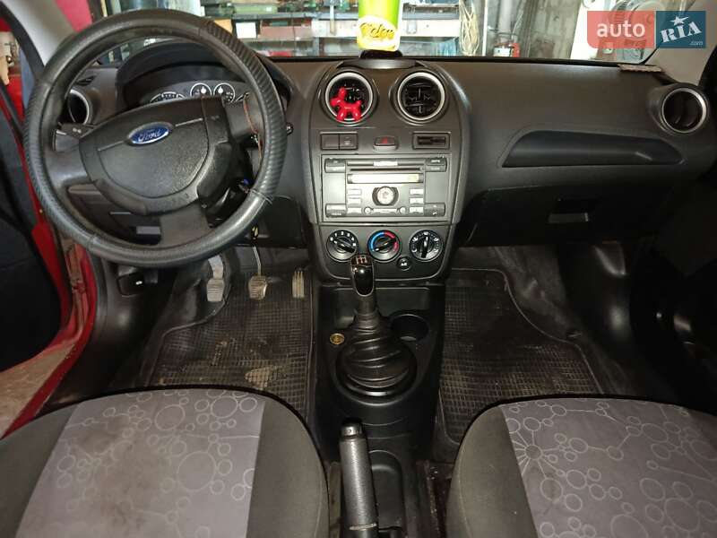 Хэтчбек Ford Fiesta 2007 в Запорожье