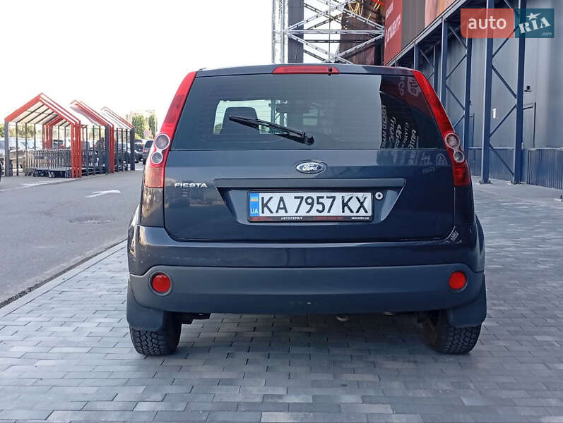 Хэтчбек Ford Fiesta 2008 в Киеве