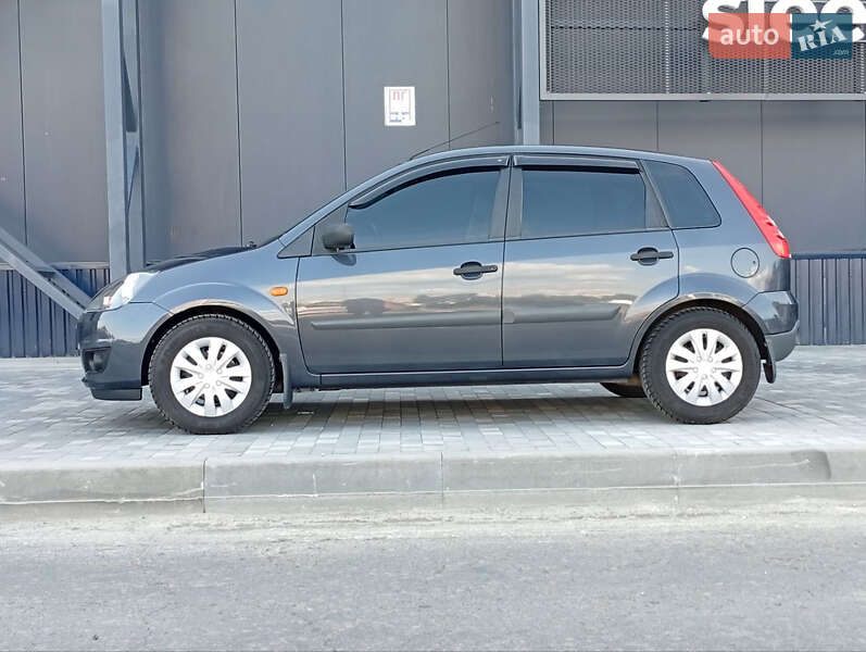 Хэтчбек Ford Fiesta 2008 в Киеве