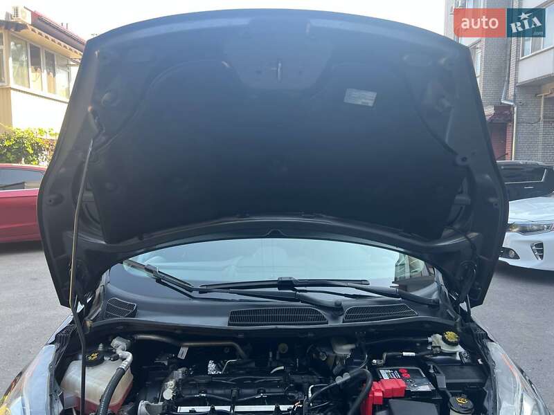 Седан Ford Fiesta 2019 в Днепре