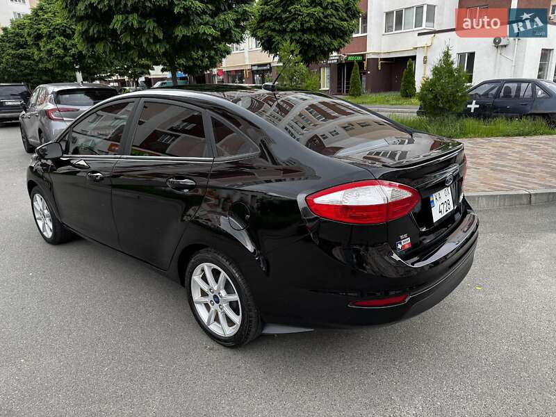 Седан Ford Fiesta 2019 в Києві