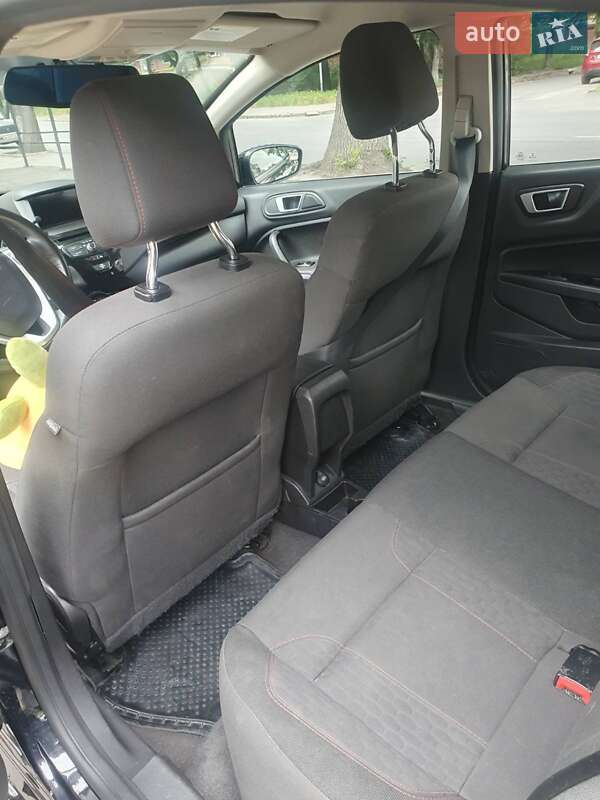 Хэтчбек Ford Fiesta 2016 в Могилев-Подольске фото 2 Хэтчбек Ford Fiesta 2016 в Могилев-Подольске