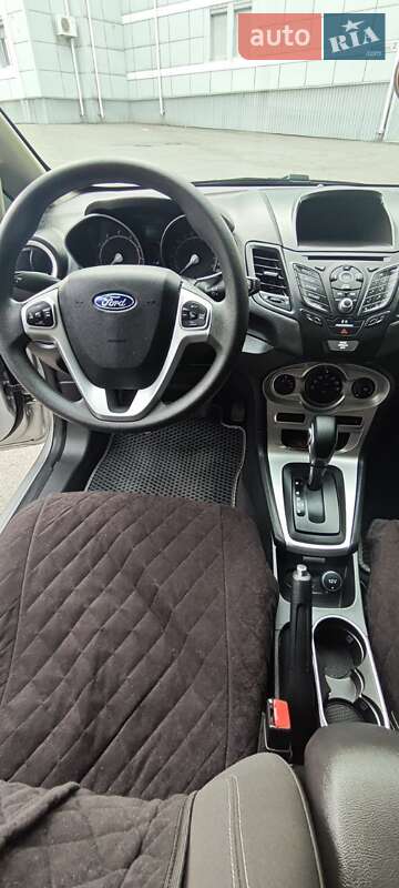 Седан Ford Fiesta 2017 в Днепре