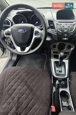 Седан Ford Fiesta 2017 в 