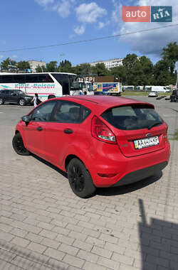 Хэтчбек Ford Fiesta 2011 в 