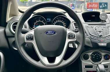 Хэтчбек Ford Fiesta 2019 в 