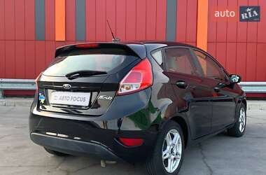 Хэтчбек Ford Fiesta 2018 в 