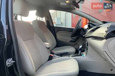 Хэтчбек Ford Fiesta 2018 в 