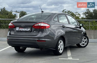 Седан Ford Fiesta 2016 в 