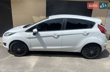 Хэтчбек Ford Fiesta 2014 в 