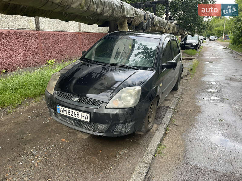 Хэтчбек Ford Fiesta 2008 в 
