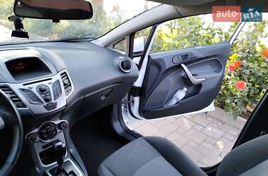 Хэтчбек Ford Fiesta 2011 в 