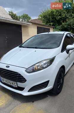 Хетчбек Ford Fiesta 2014 в Запоріжжі