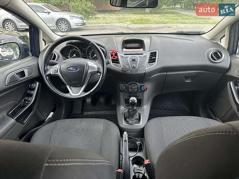 Хетчбек Ford Fiesta 2013 в Києві