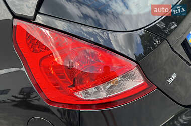 Хэтчбек Ford Fiesta 2013 в 