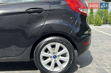 Хэтчбек Ford Fiesta 2013 в 
